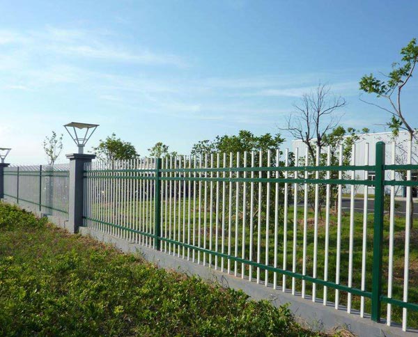 十堰鋅鋼護(hù)欄會(huì)生銹嗎？生銹是什么原因造成